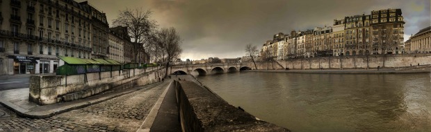 El pont Neuf y junto a él la estatua de Henri IV era para Cortázar un espacio de pasaje sobre todo al anochecer | Foto: Carlos Martínez