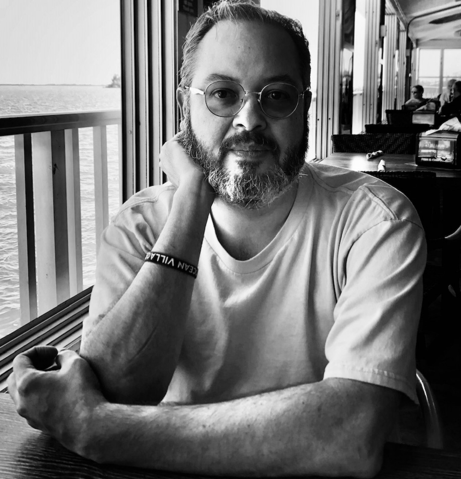 Manuel AdriÃ¡n LÃ³pez: «No escribo versos a las mariposas» | Revista de